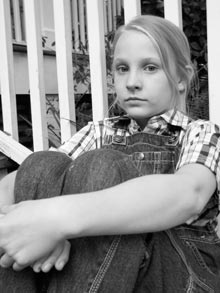 mockingbird-scout-knees