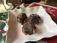 everyday-gooey-caramel-turtles